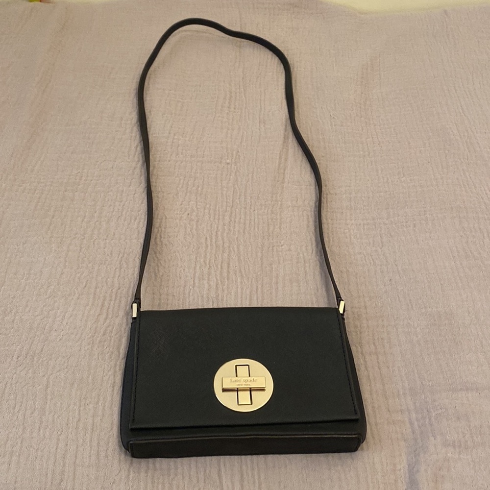 KATE SPADE Elegant Black Shoulder Bag